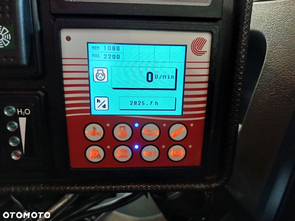 Renault D12 Zamiatarka Zoeller Faun Euro 6 PM10 Szczotki L/R Rok 2017 2 Silniki 2825 MTH - 10