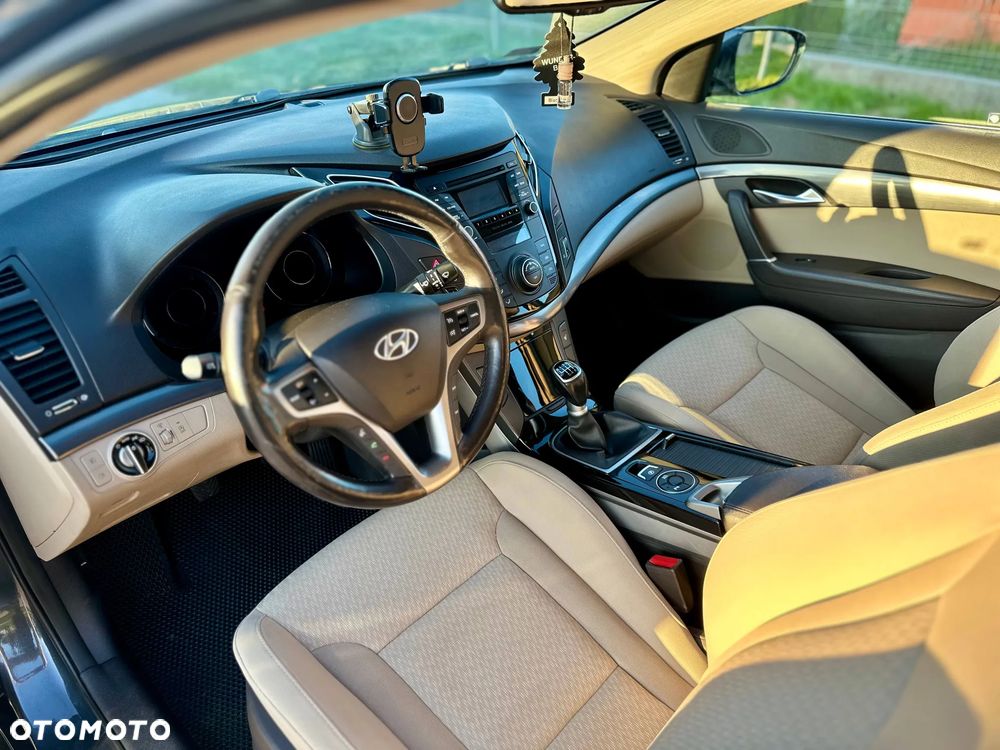 Hyundai i40 1.7 CRDi Comfort + - 22