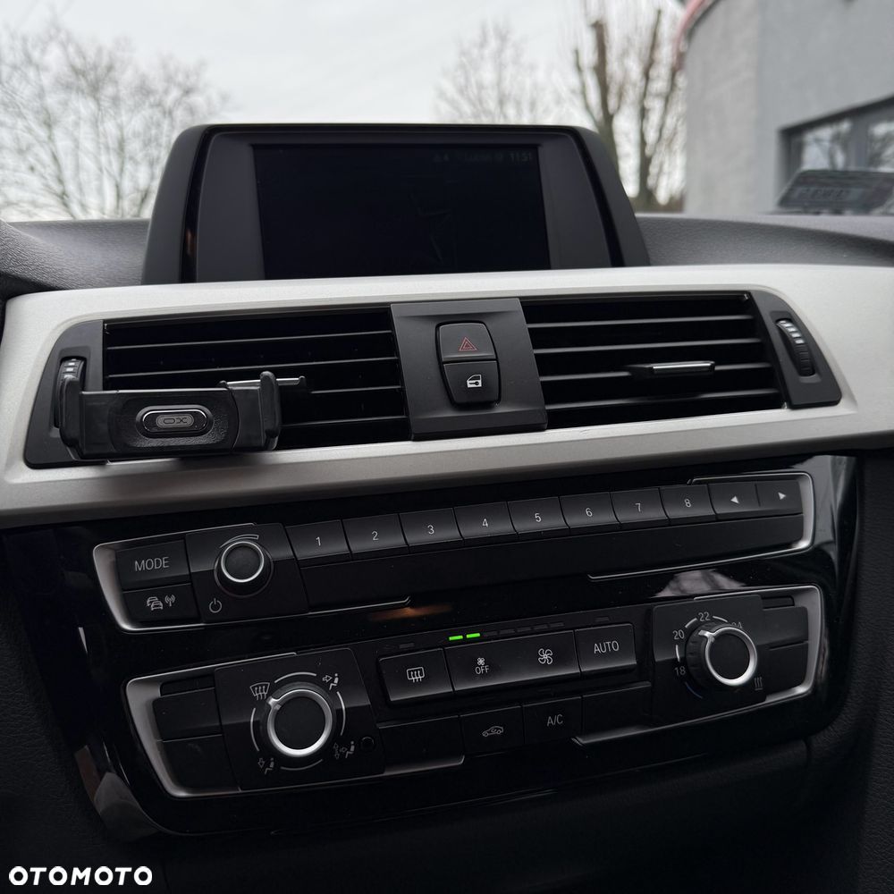 BMW Seria 3 ver-318d - 23