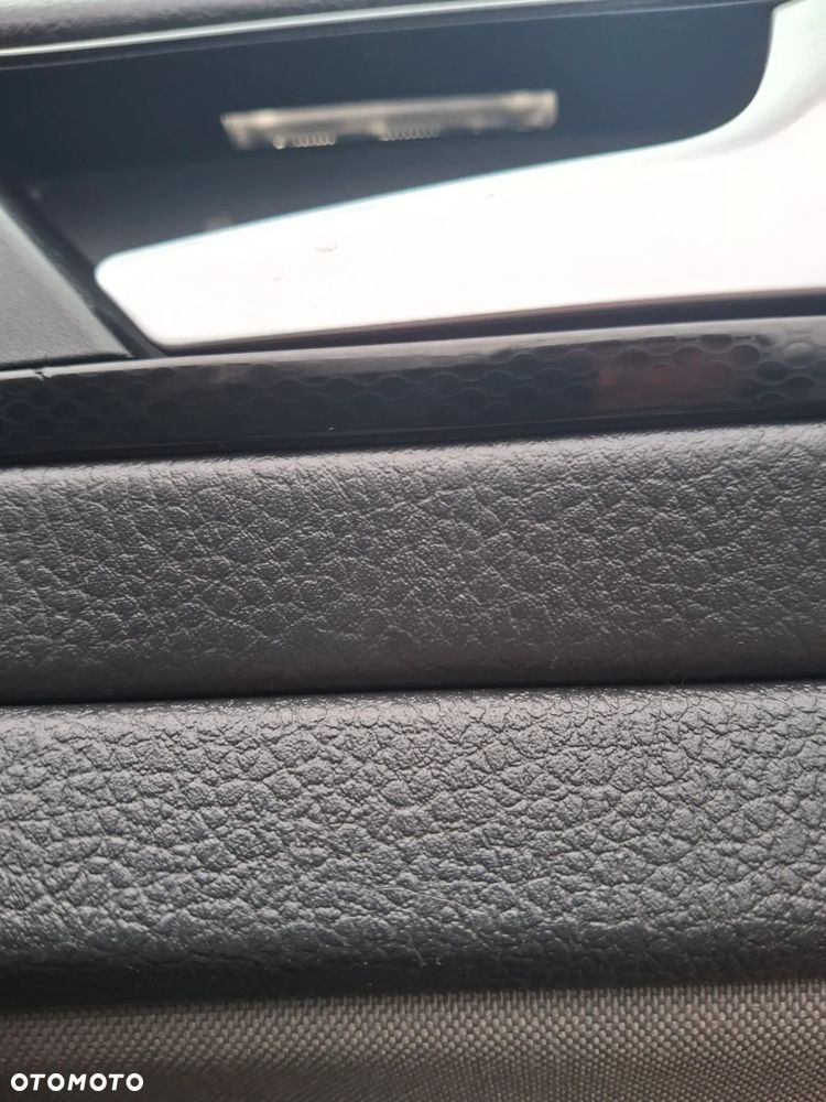 Volkswagen Golf 2.0 TDI 4Motion (BlueMotion Tech) Highline - 16