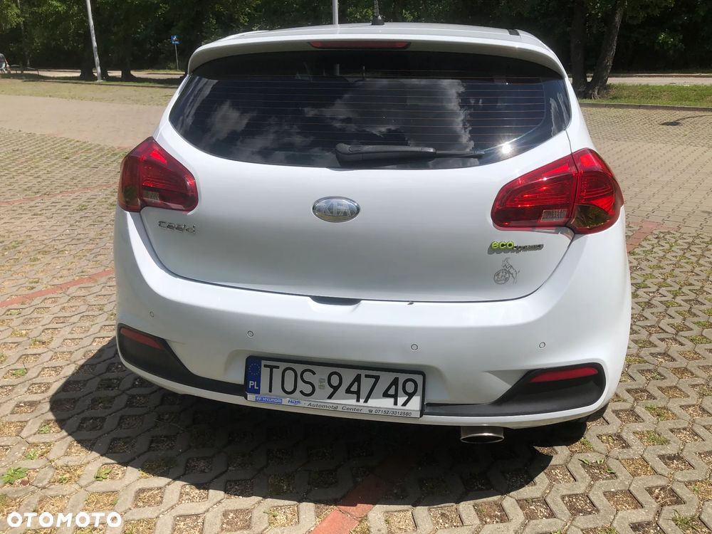 Kia Ceed 1.6 CRDi 128 Dream Team Edition - 27