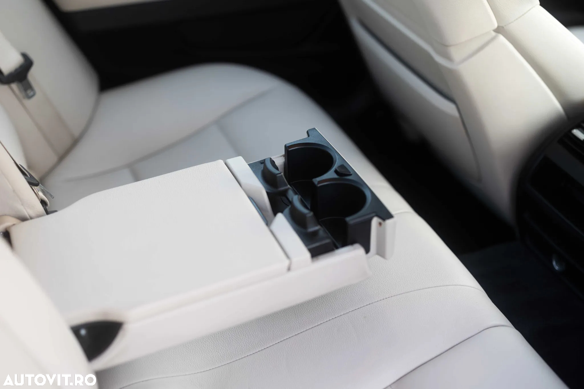 BMW Seria 5 525d Aut. Luxury Line - 15