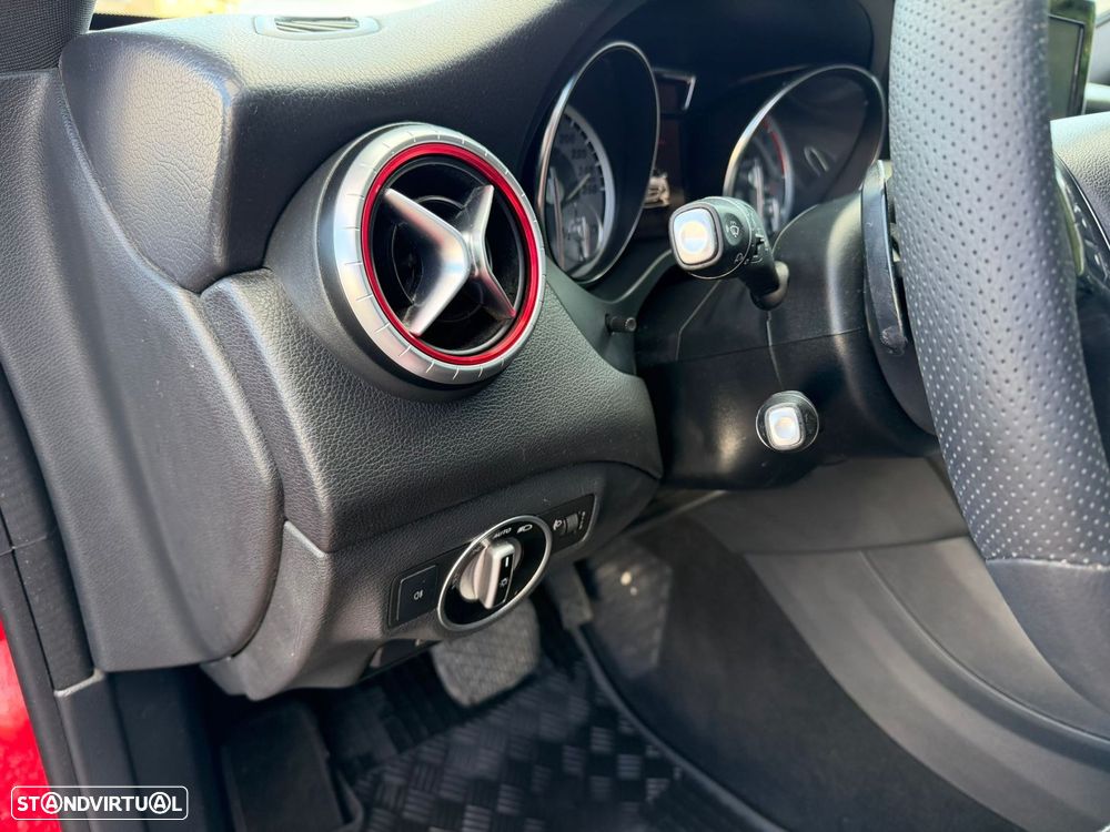 Mercedes-Benz CLA 220 - 35