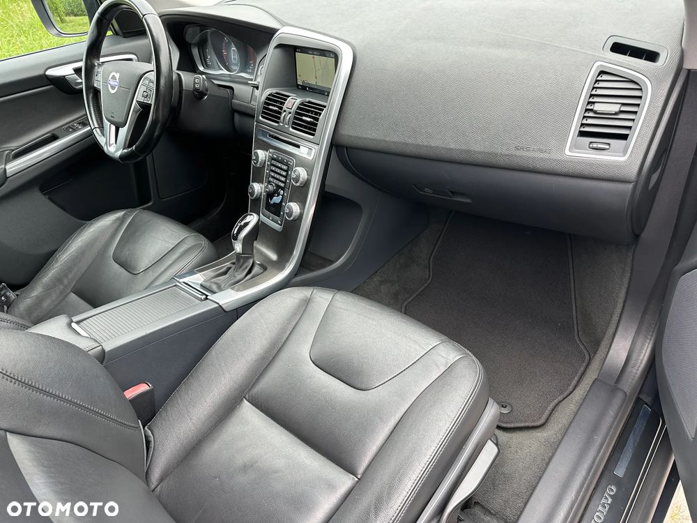 Volvo XC 60 D4 Geartronic Momentum - 13