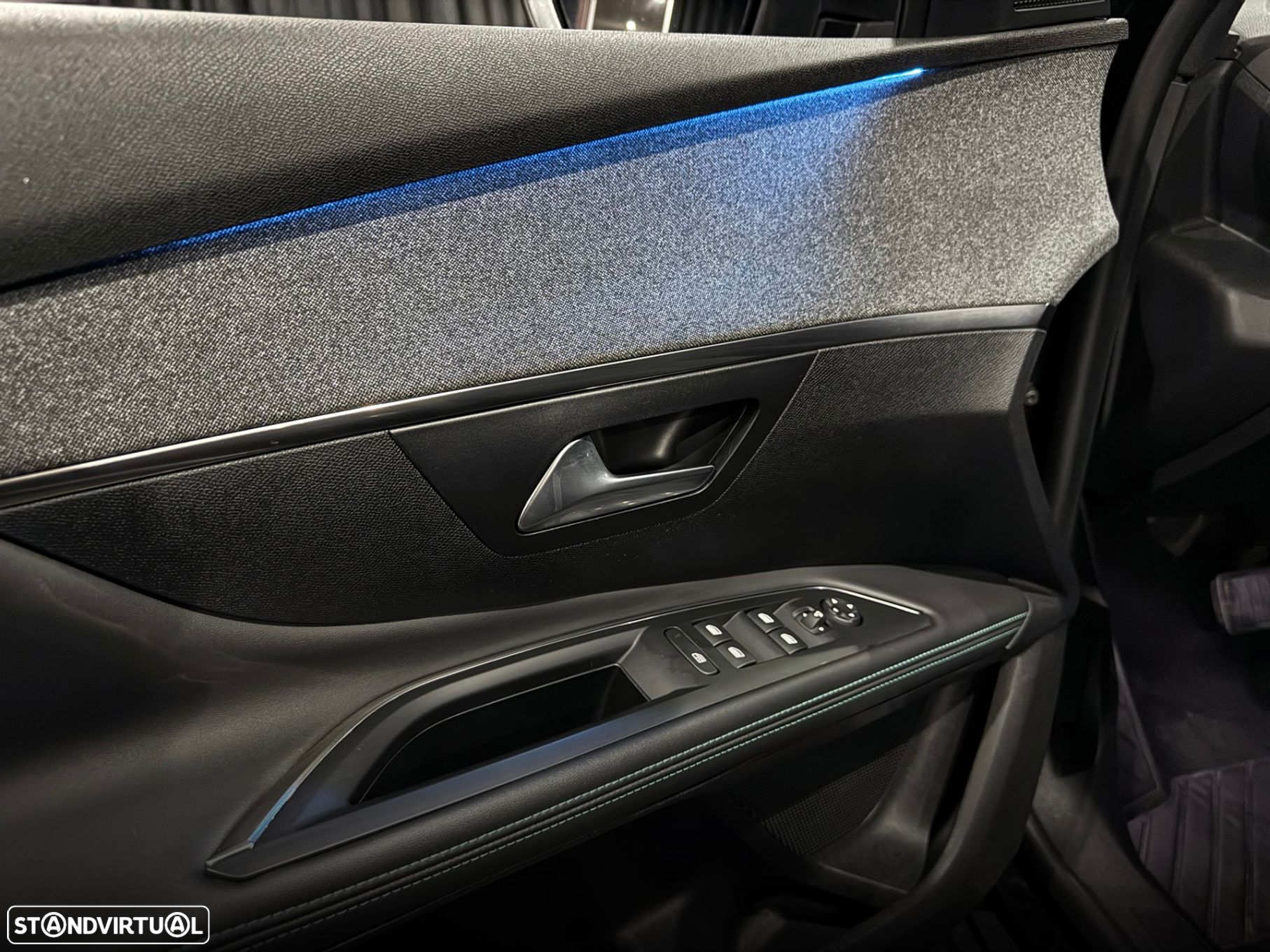 Peugeot 5008 1.2 PureTech Allure Pack EAT8 - 23