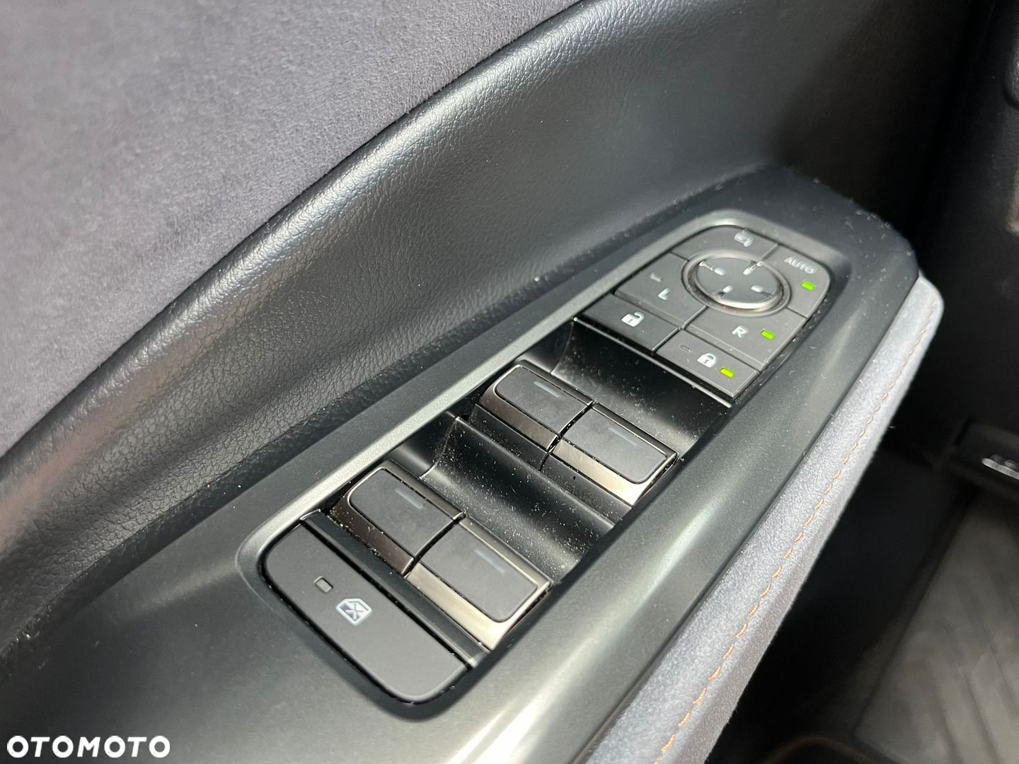 Lexus LBX 1.5 Hybrid Cool - 33
