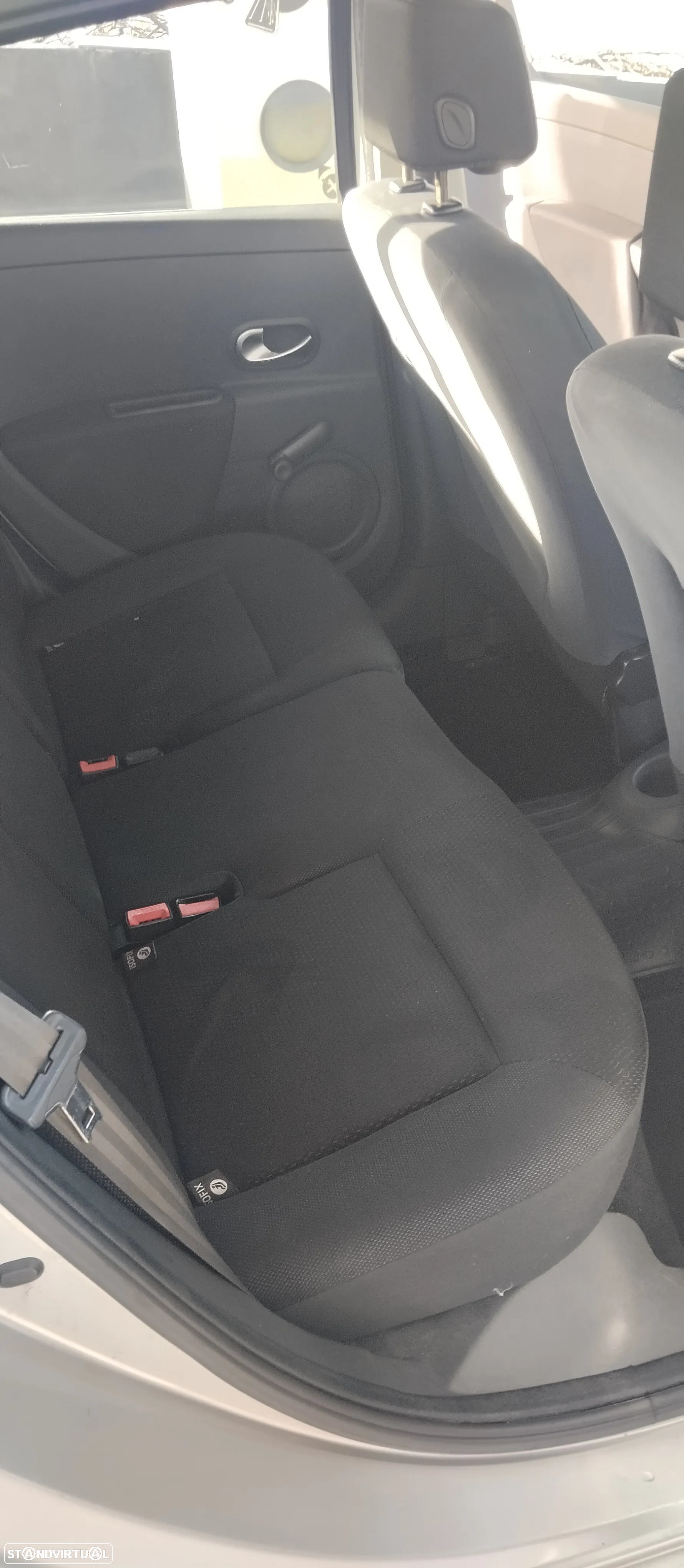 Renault Clio 1.5 dCi Dynamique S - 9