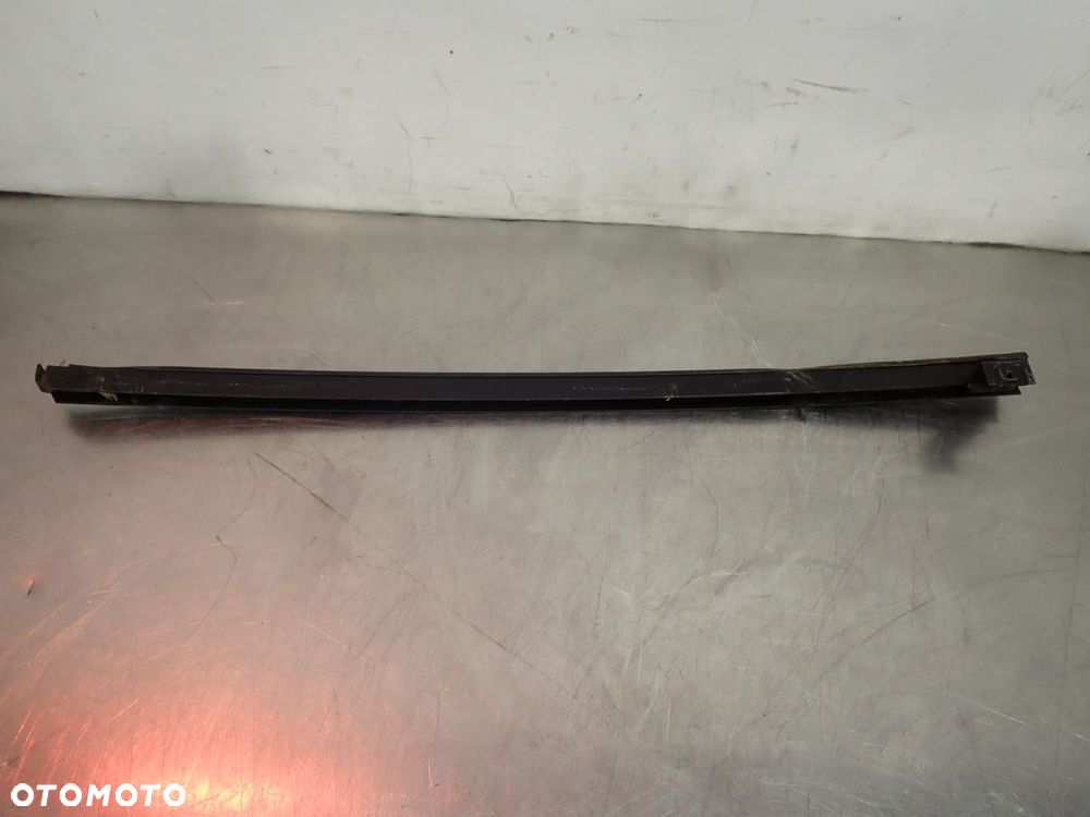 PROWADNICA SZYBY PRAWY PRZÓD VOLKSWAGEN T3 - 2