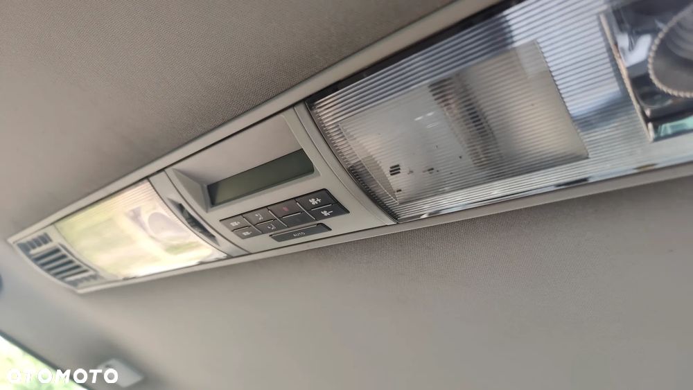 Volkswagen Multivan L1 Highline - 23
