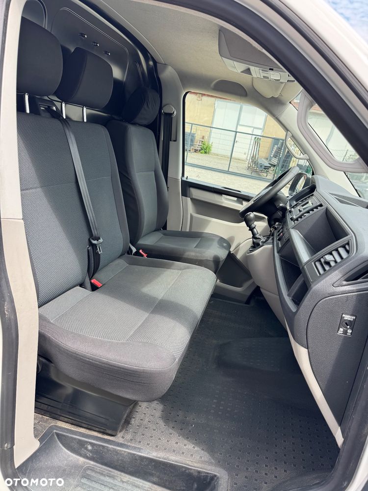 Volkswagen TRANSPORTER T6 - 21