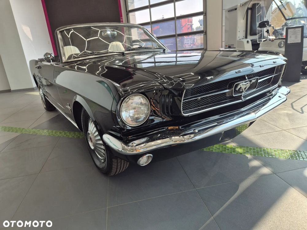 Ford Mustang - 16