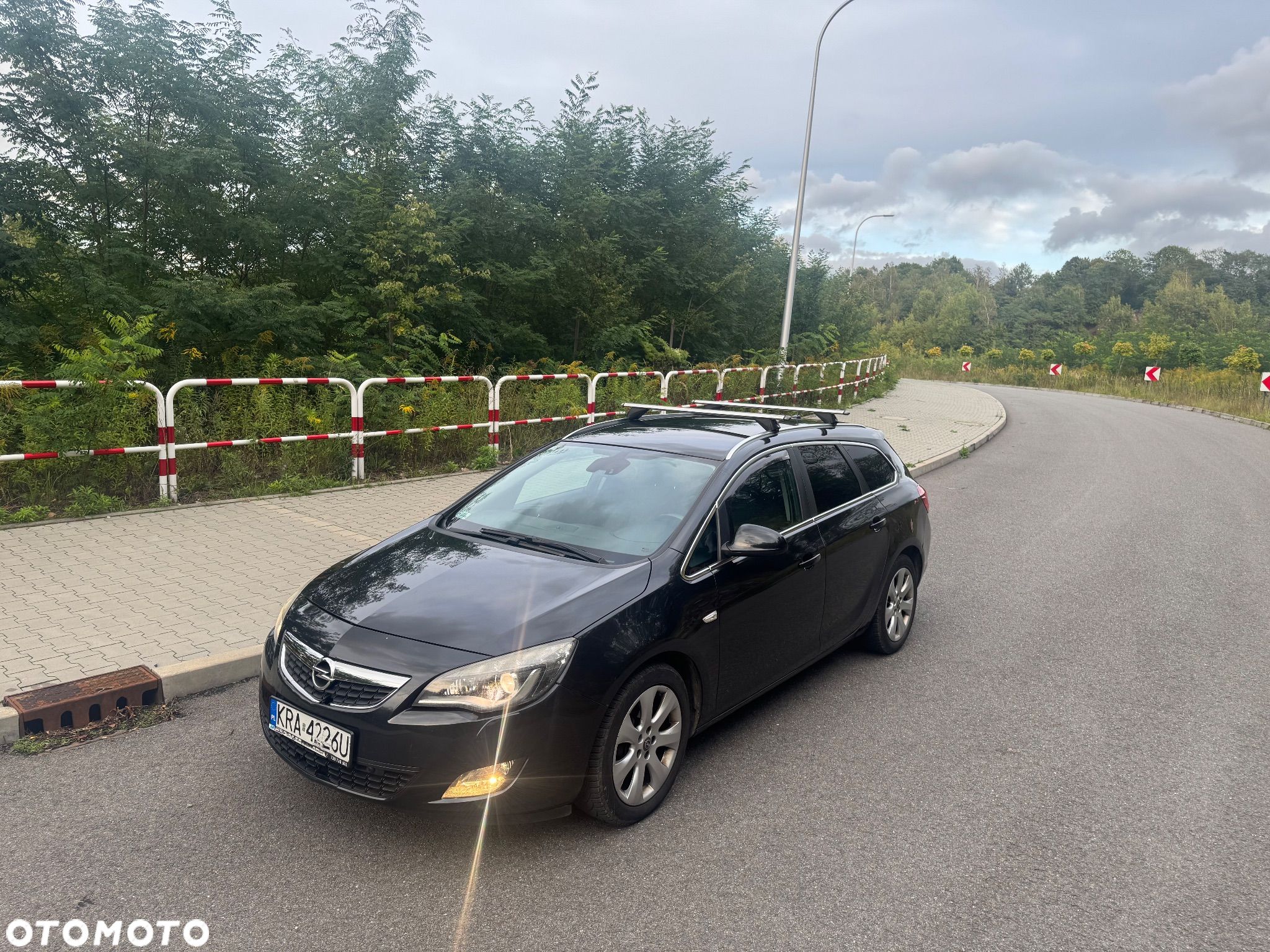Opel Astra IV 1.4 T Cosmo S&S - 1