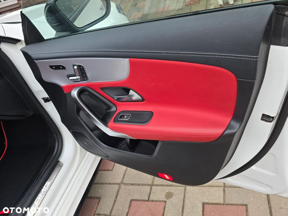 Mercedes-Benz CLA - 9