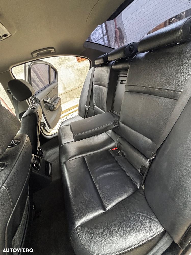 BMW Seria 3 320d EfficientDynamics Edition - 13