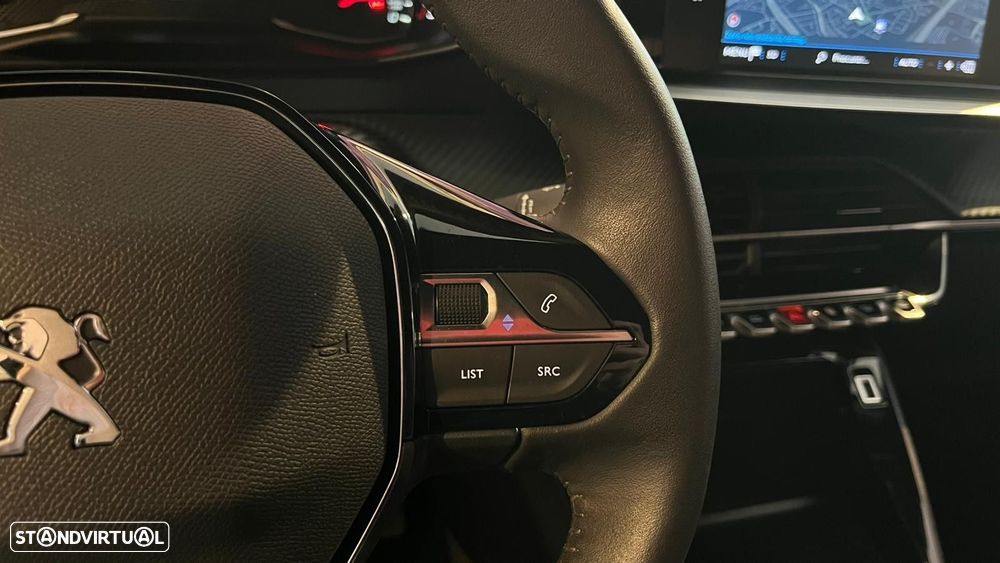 Peugeot 2008 1.2 PureTech Active Pack - 12