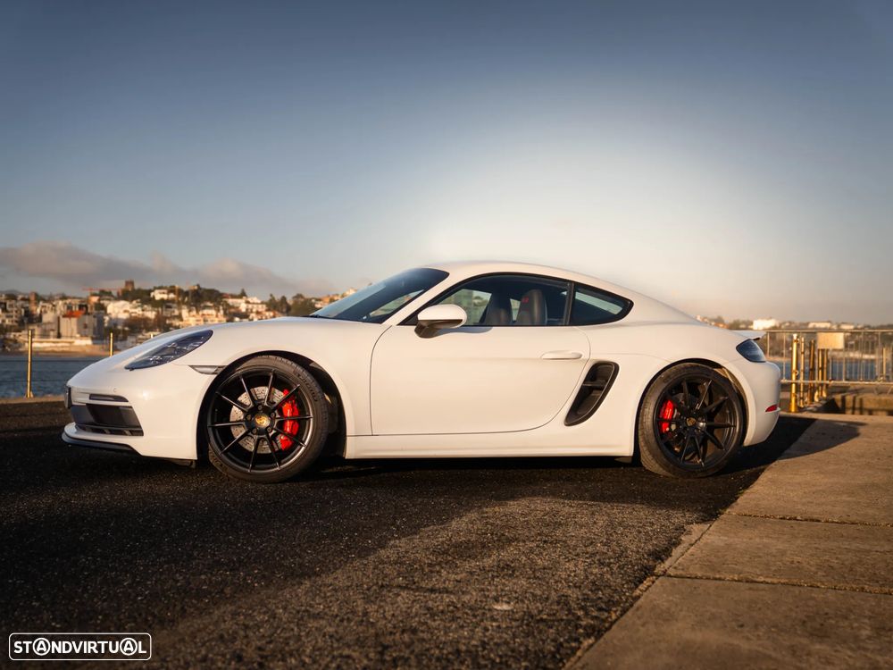 Porsche 718 Cayman GTS 4.0 - 4
