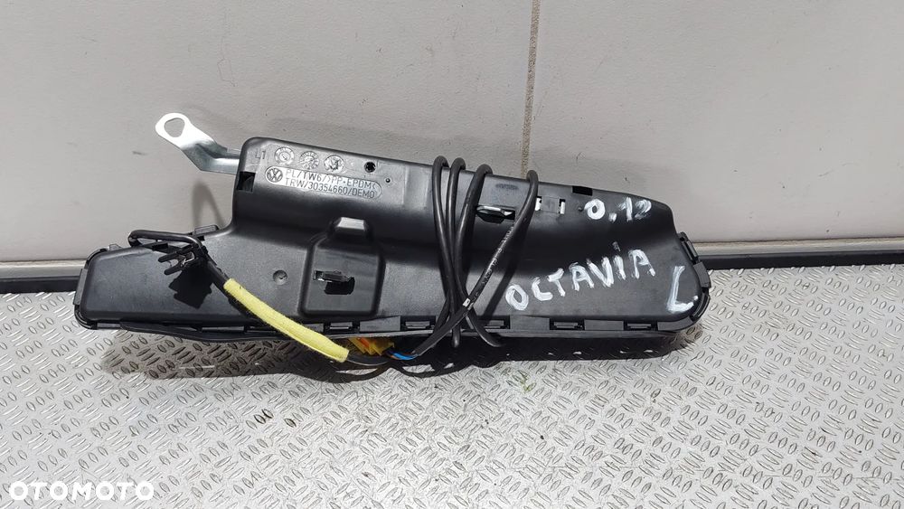 PODUSZKA AIR BAG FOTELA KIEROWCY LEWA SKODA OCTAWIA R2012 NR 1K4880241D - 4