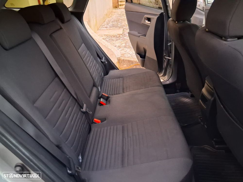 Toyota Auris Touring Sports 1.4 D-4D Comfort - 18