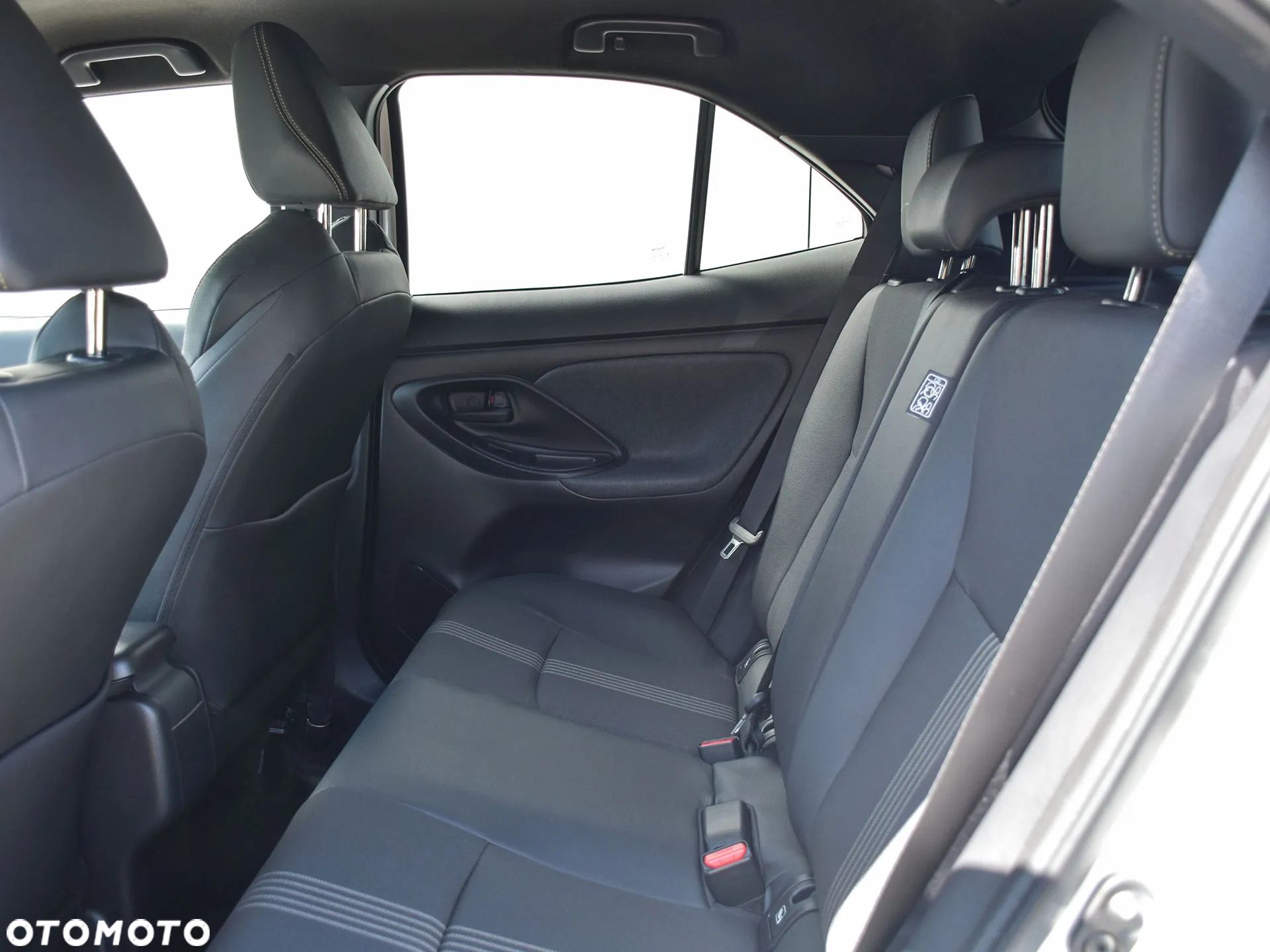Toyota Yaris Cross Hybrid 1.5 Adventure - 13