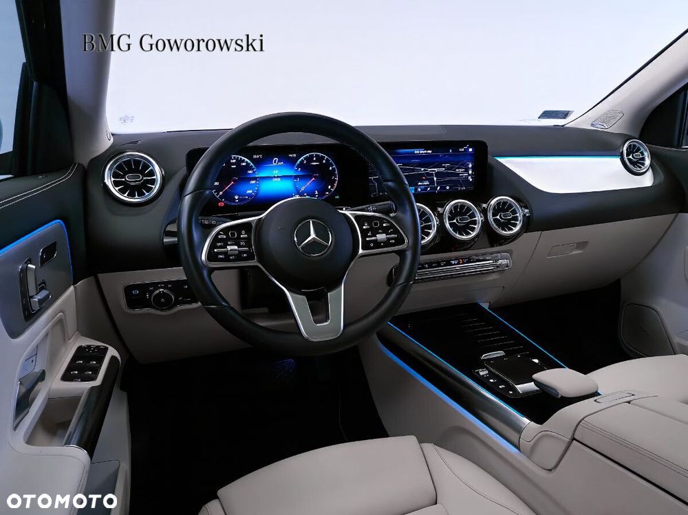 Mercedes-Benz GLA - 10