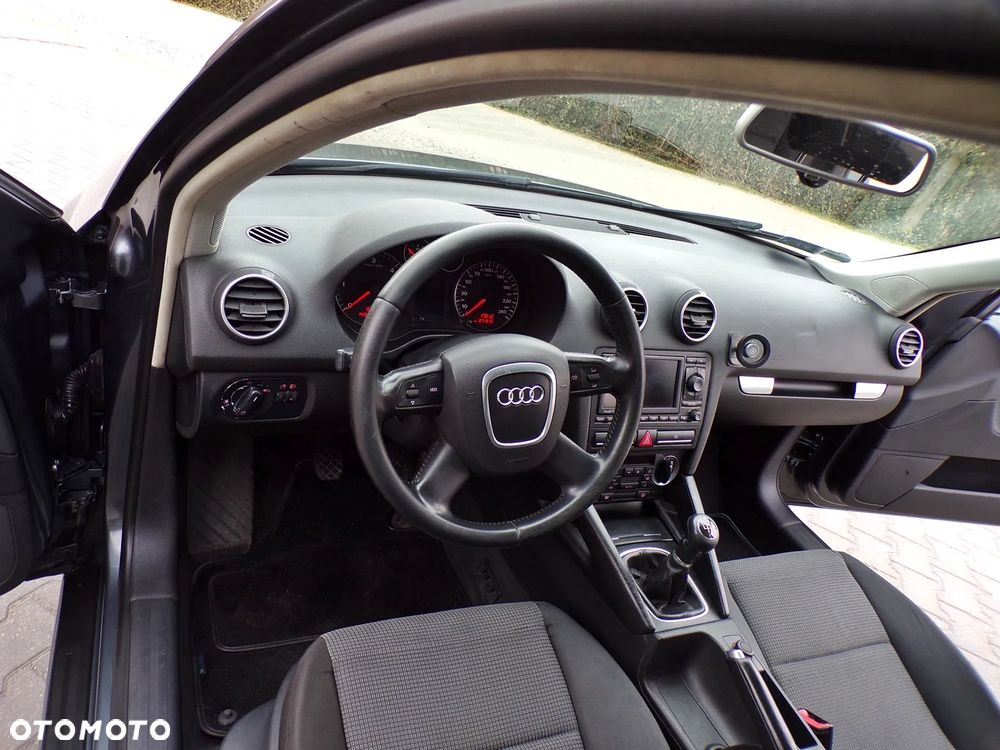 Audi A3 Sportback 1.9 TDI S line Sportpaket plus - 15