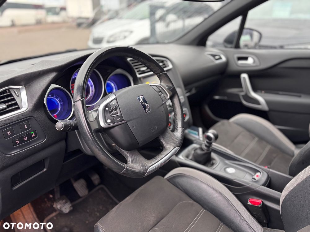 DS Automobiles DS 4 Crossback ver-bluehdi-120-eat6-stop-start-allure - 11