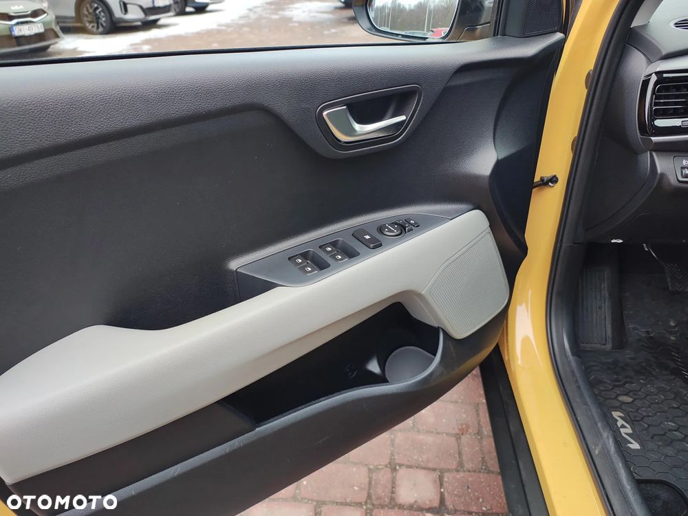 Kia Stonic 1.0 T-GDI L - 18