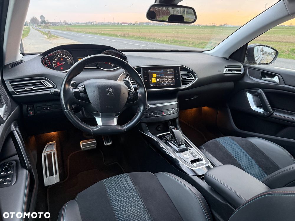 Peugeot 308 PureTech 130 GPF EAT8 Stop & Start Allure - 14