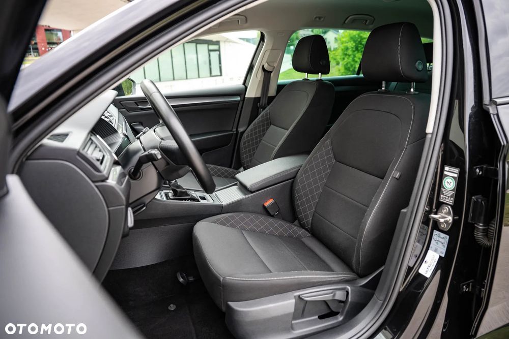 Skoda Superb 2.0 TDI Active DSG7 - 23