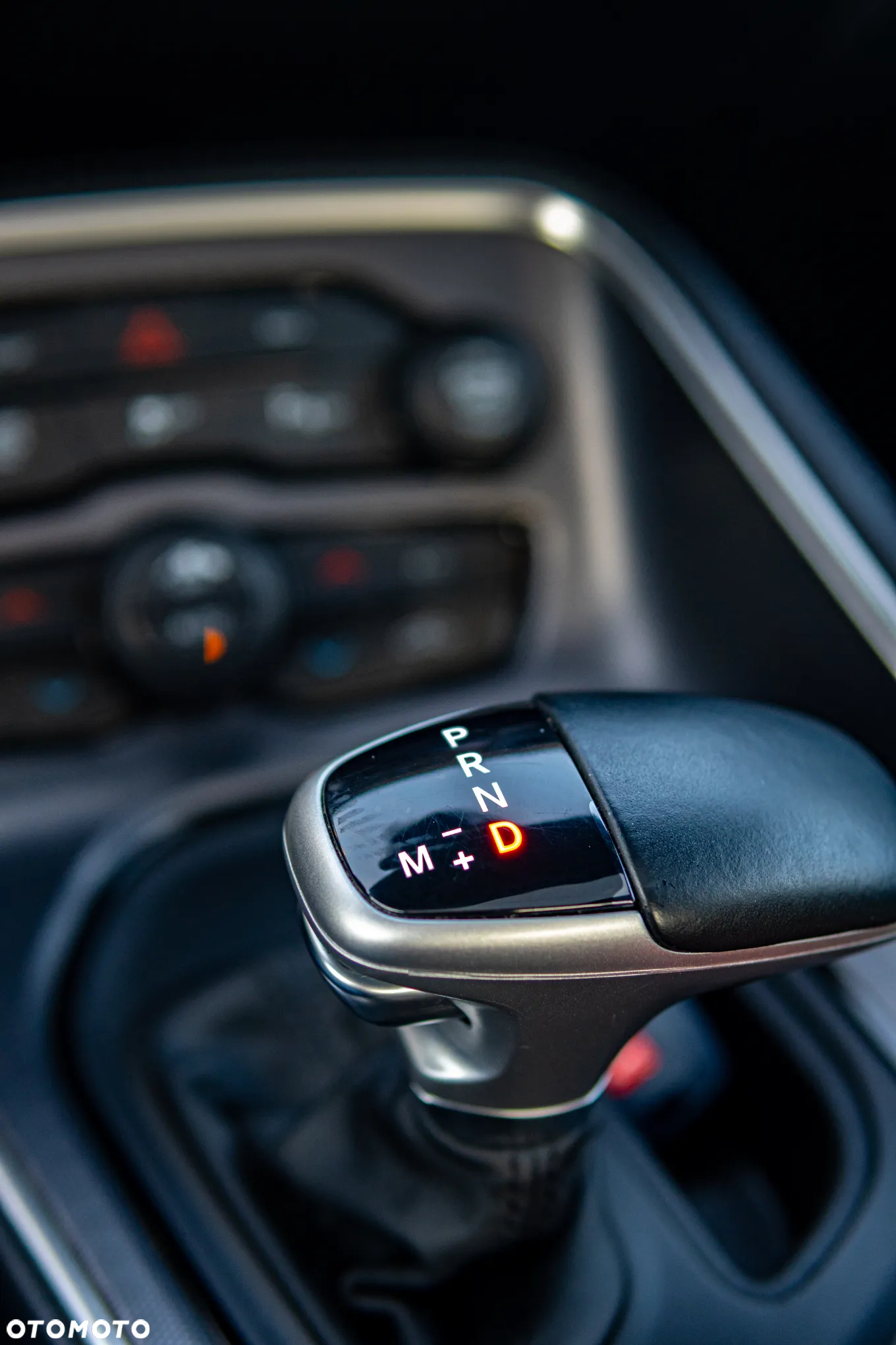 Dodge Challenger Automatik SXT Plus - 23
