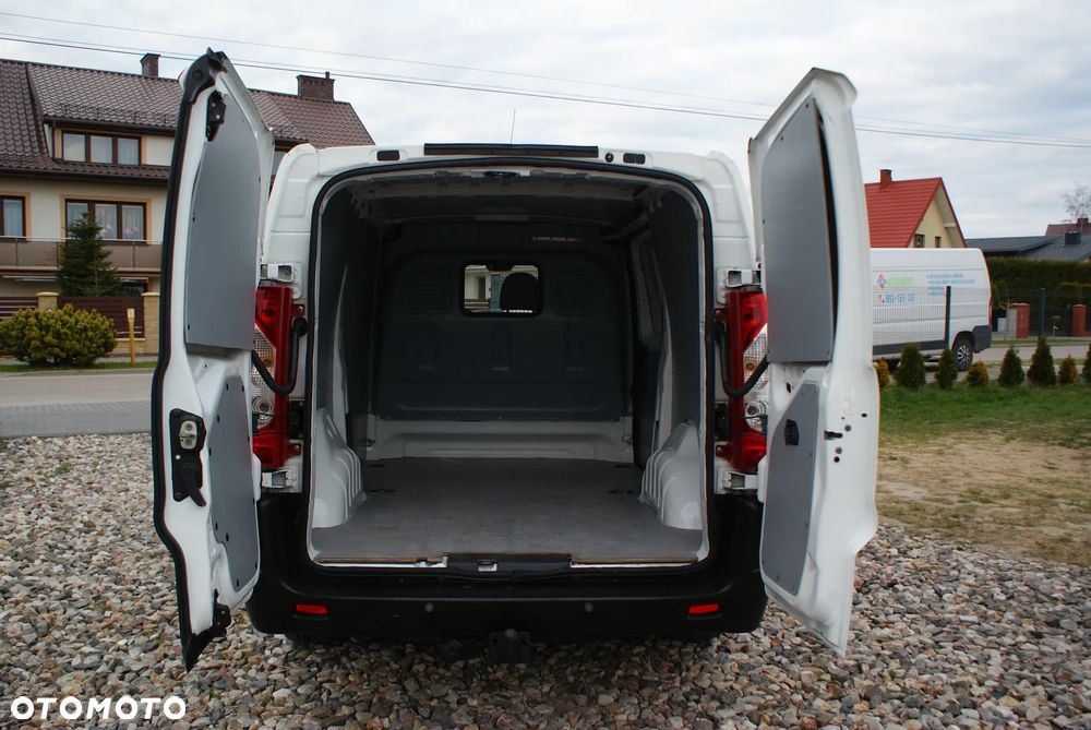Peugeot Expert - 8