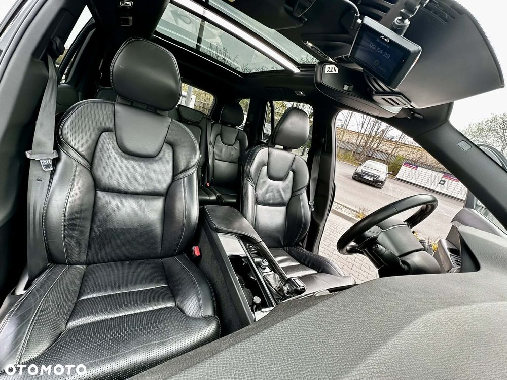Volvo XC 90 D5 AWD Geartronic RDesign - 20