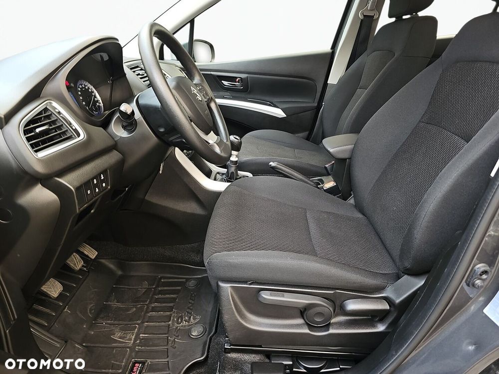 Suzuki SX4 S-Cross - 16