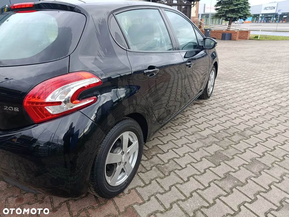Peugeot 208 82 VTI Allure - 4