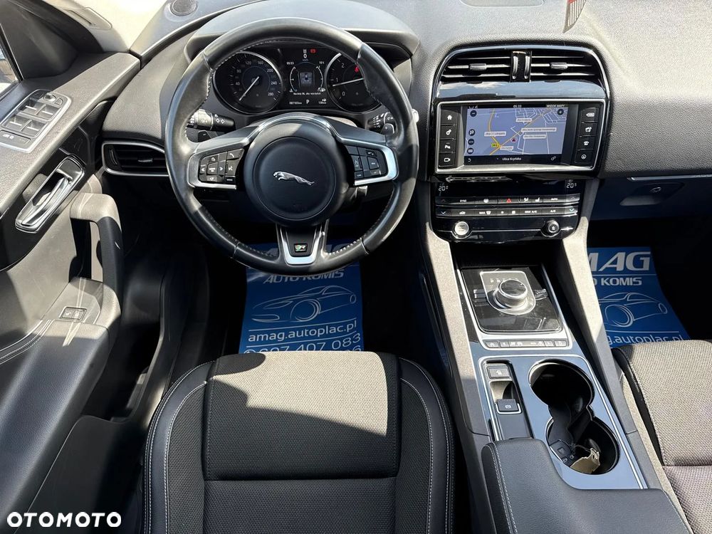 Jaguar F-Pace 20d AWD R-Sport - 21
