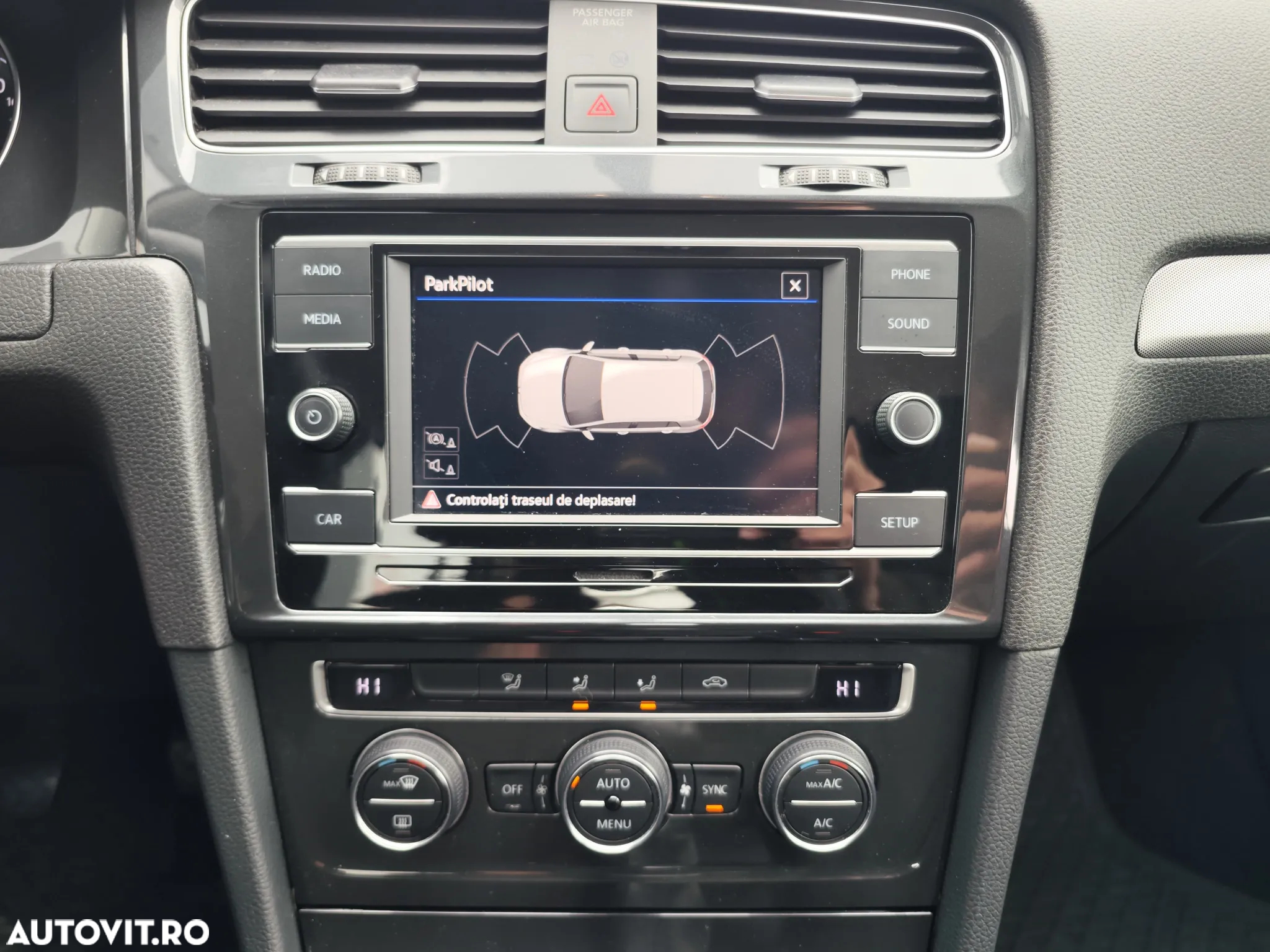 Volkswagen Golf - 18