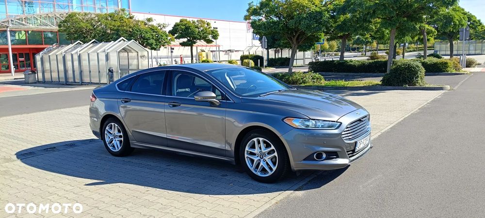 Ford Fusion - 4