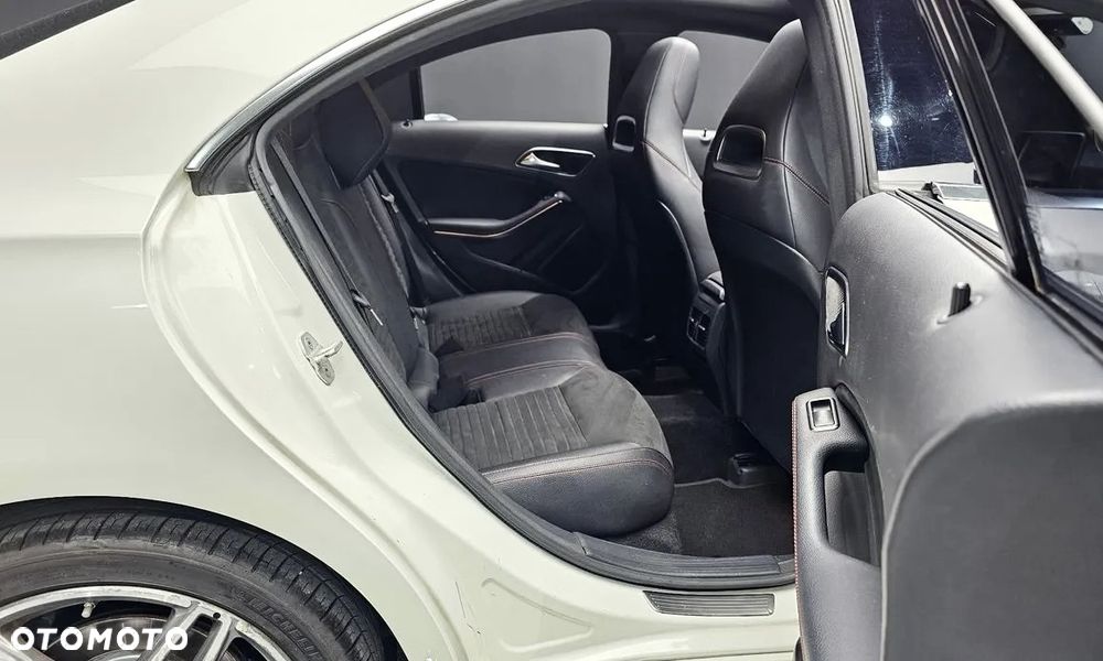 Mercedes-Benz CLA - 7