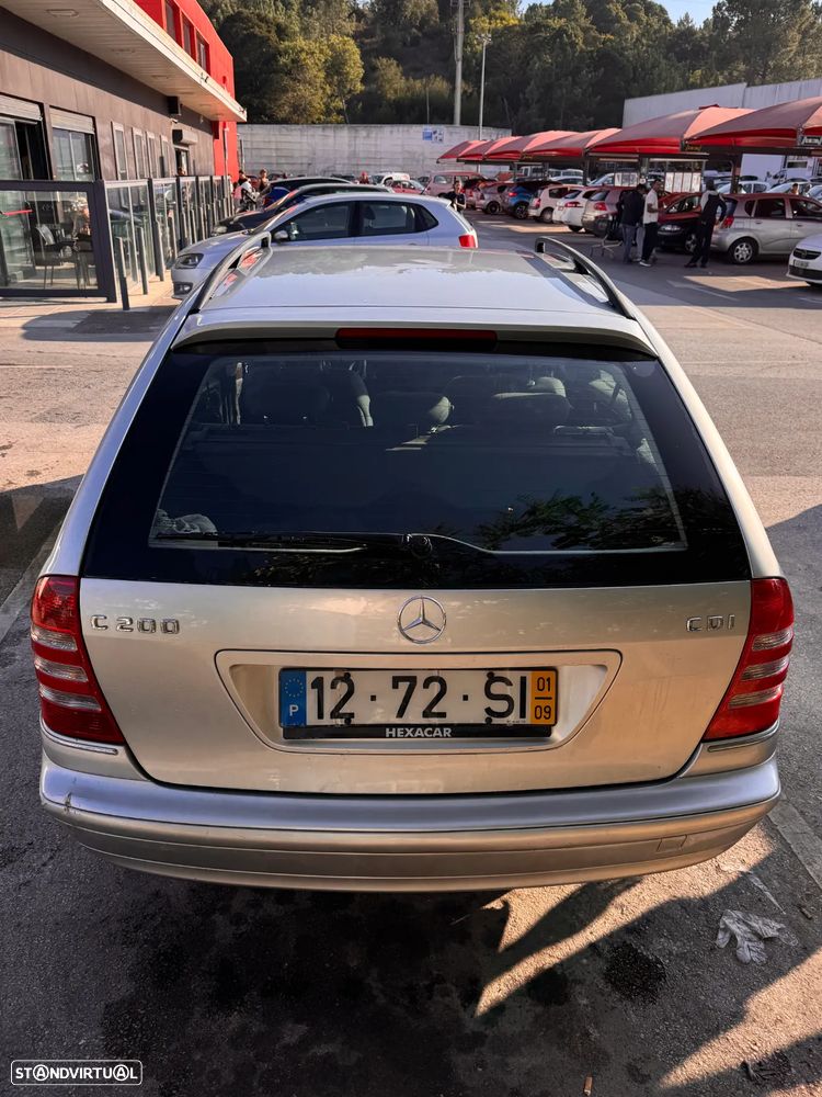 Mercedes-Benz 200 - 4