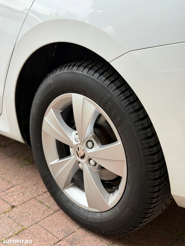 Skoda Octavia 2.0 TDI DSG Ambition - 14