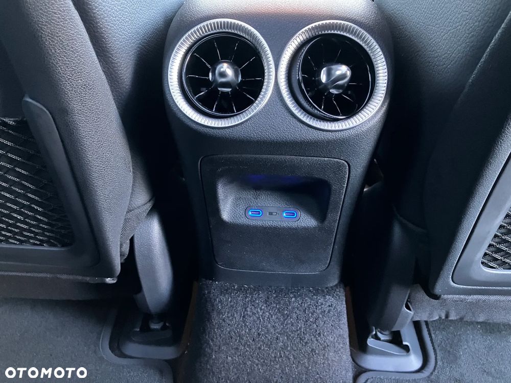 Mercedes-Benz CLA - 9