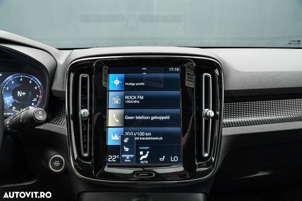 Volvo XC 40 - 23