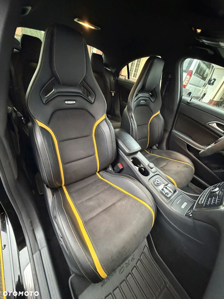 Mercedes-Benz CLA AMG 45 4Matic AMG Sp.sh 7G-DCT Yellow Night Edition - 29