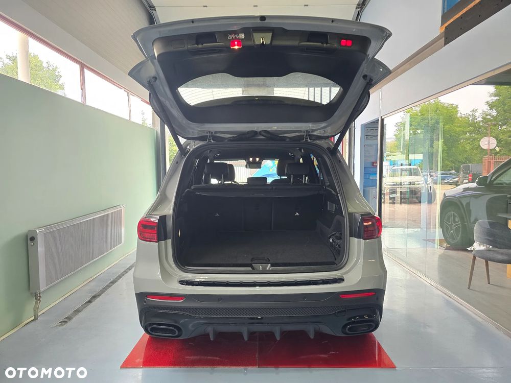 Mercedes-Benz GLB 200 AMG Line 7G-DCT - 3