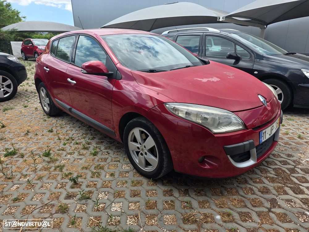 Renault Mégane 1.5 dCi Dynamique - 4