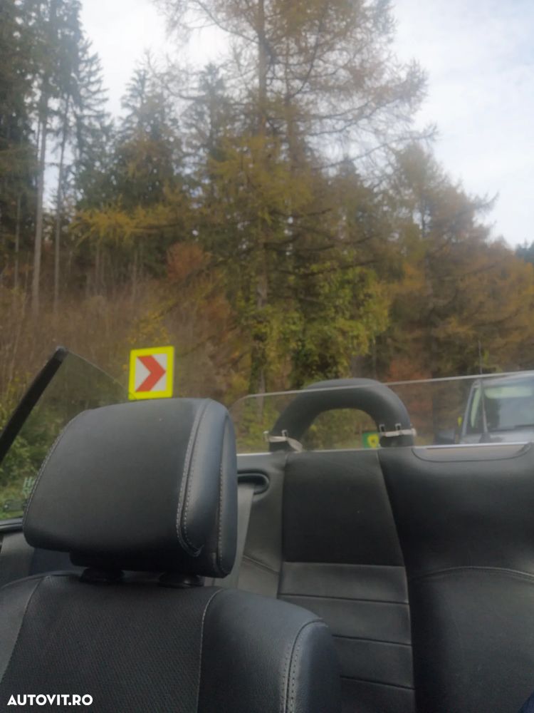 Renault Megane ver-2-0-coupe--cabriolet-confort-dynamique - 15