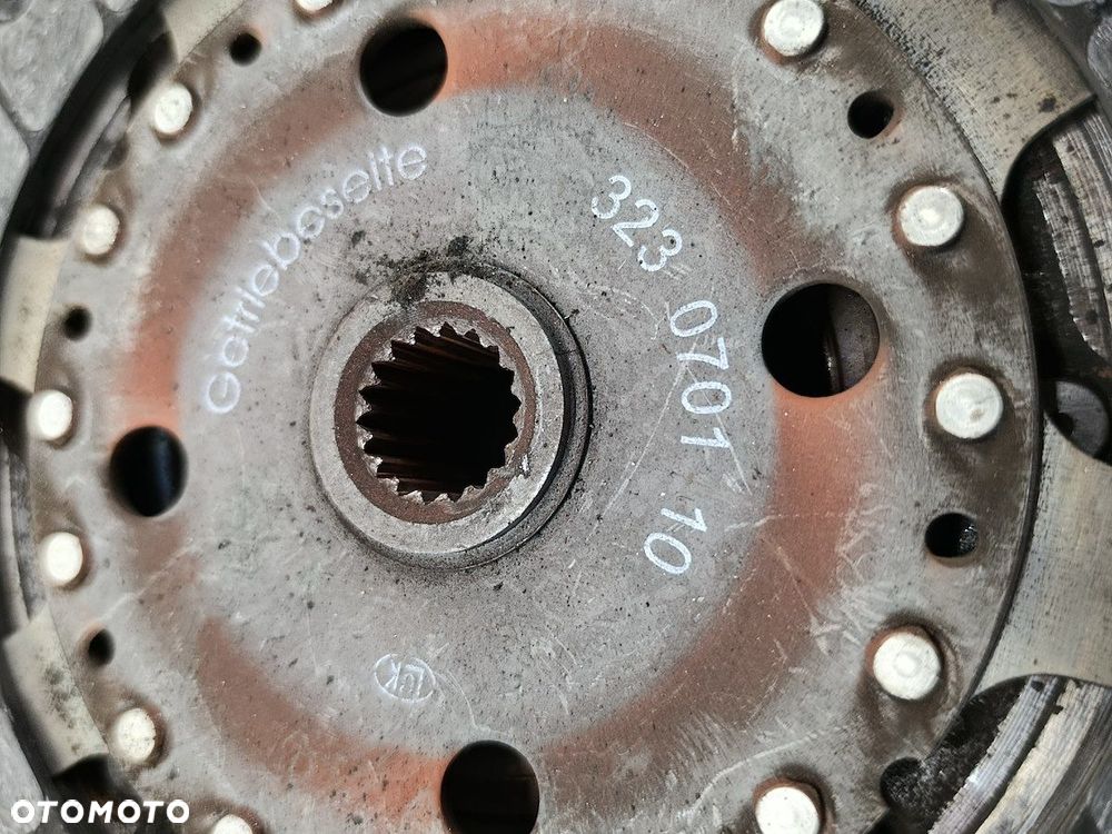 SPRZĘGŁO KOMPLETNE PEUGEOT 5008 123047510 323070110 1.6 THP - 4