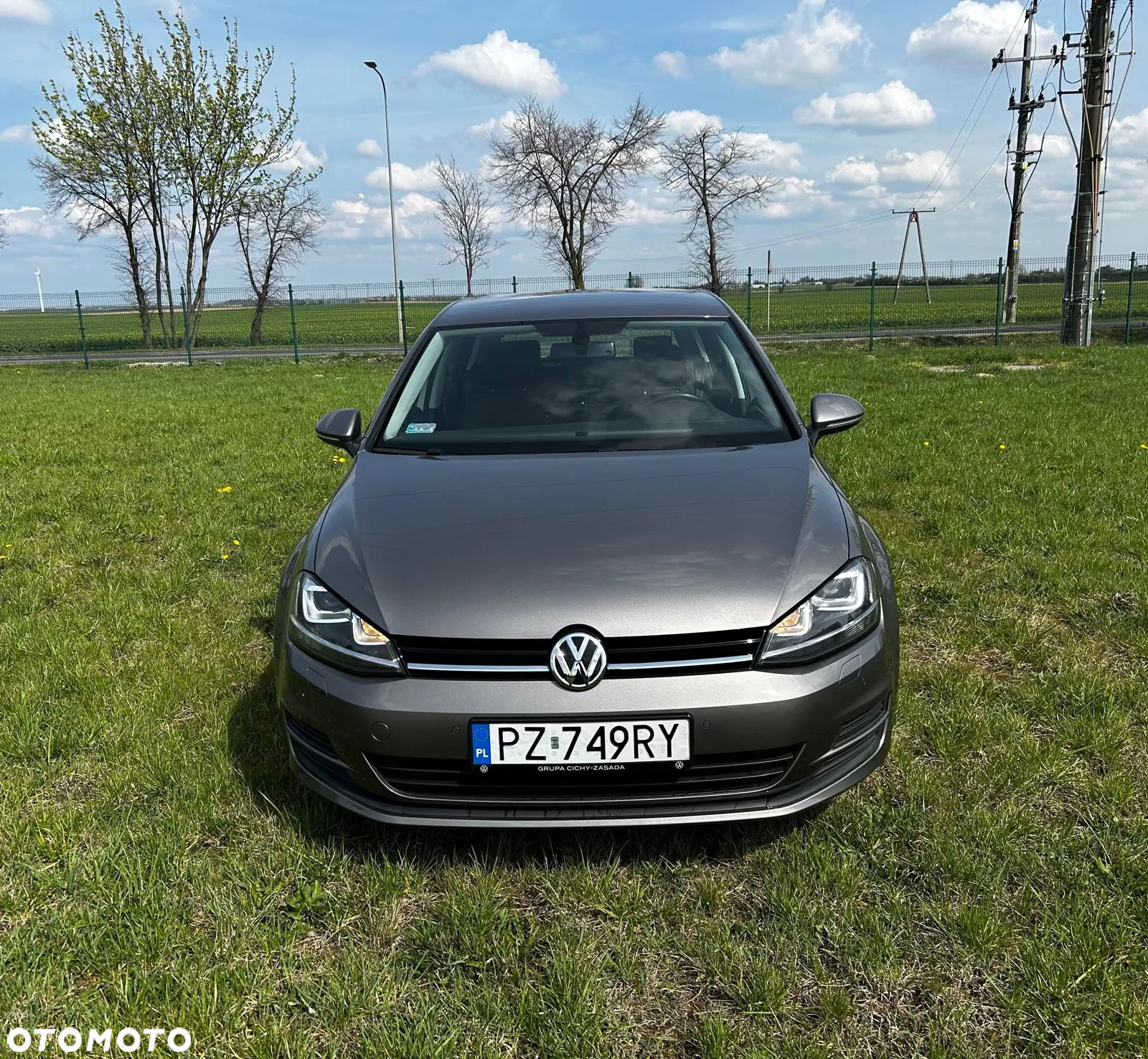 Volkswagen Golf VII 1.2 TSI BMT Comfortline - 2