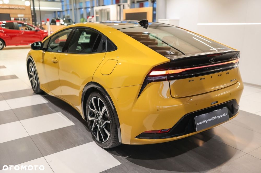 Toyota Prius - 4