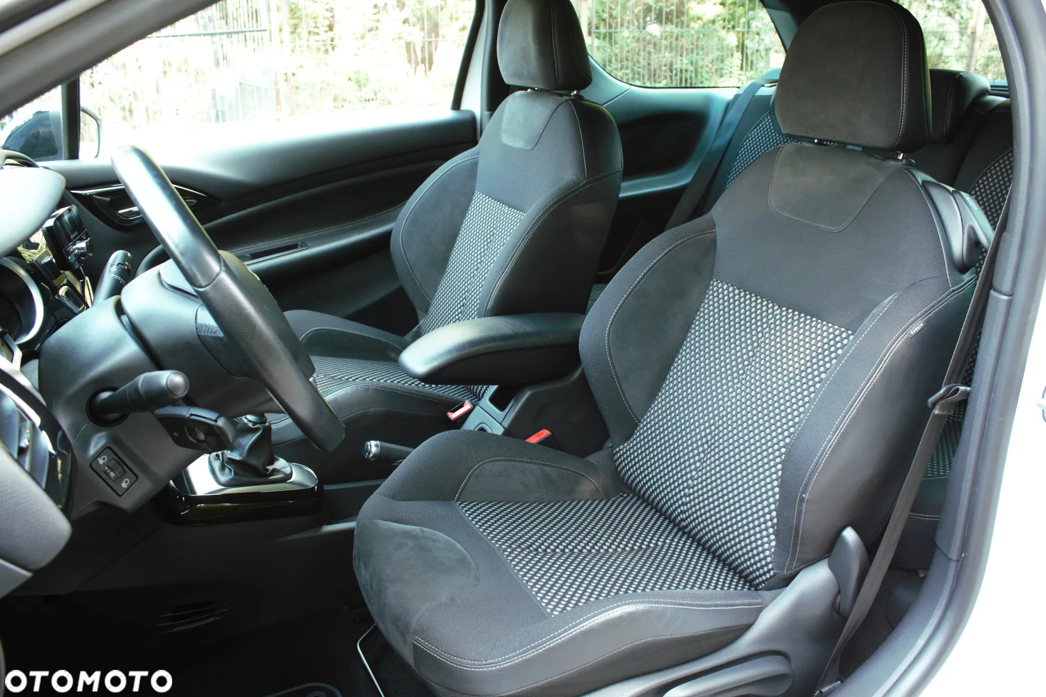 Citroën DS3 1.6 THP SportChic - 11